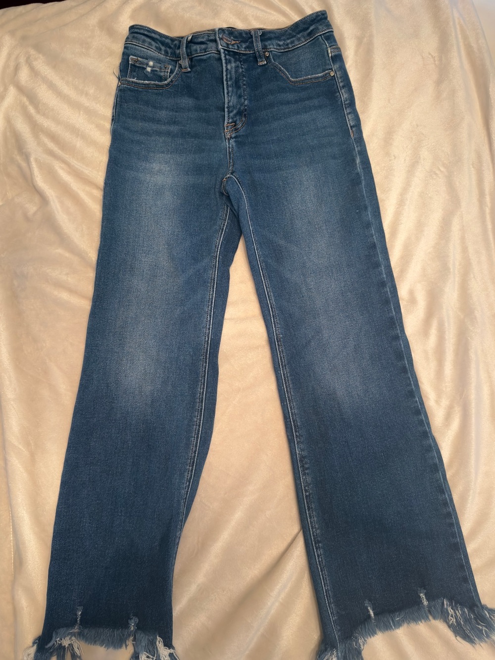Mid-Rise Wide-Leg Jeans in Dark Blue with Frayed Hem